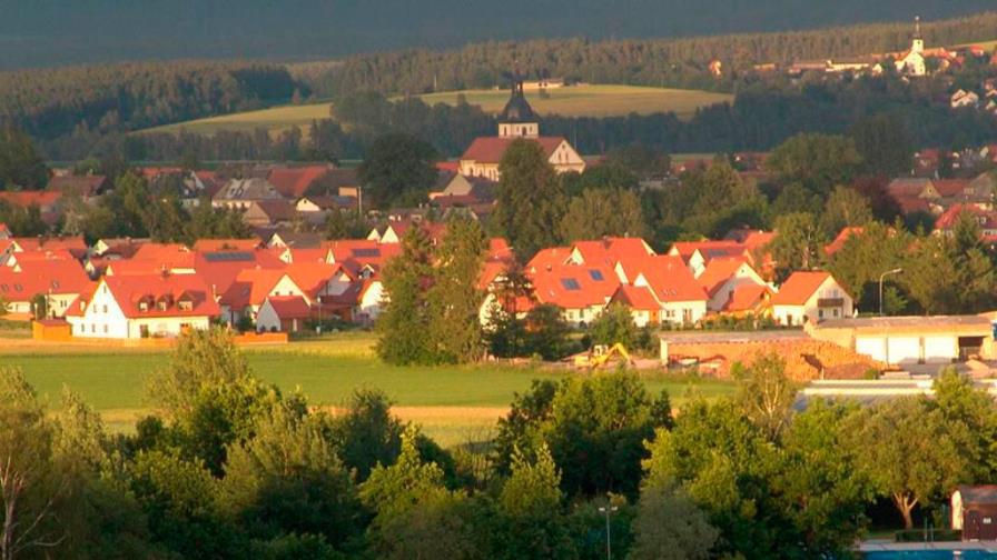 Mitterteich se convierte en la primera ciudad alemana en declarar toque de queda por coronavirus Mitterteich se convierte en la primera ciudad alemana en declarar toque de queda por coronavirus