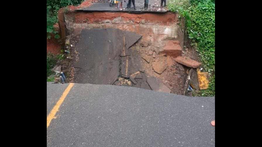 Senado aprueba resolución que pide al presidente construcción de puente que cayó en Monte Plata Senado aprueba resolución que pide al presidente construcción de puente que cayó en Monte Plata