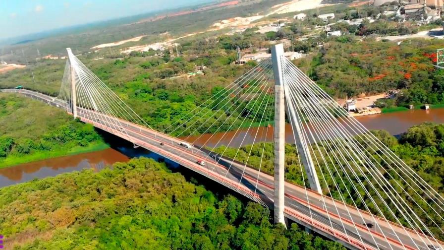 Obras Públicas abrirá este martes carriles este-oeste del puente Mauricio Báez