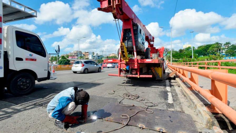 Obras Públicas interviene puente Juan Bosch Obras Públicas interviene puente Juan Bosch