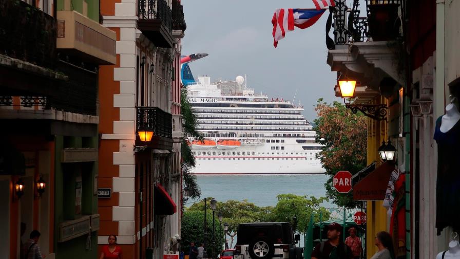 Alerta de viaje a Puerto Rico por la covid-19 asesta nuevo golpe a la isla