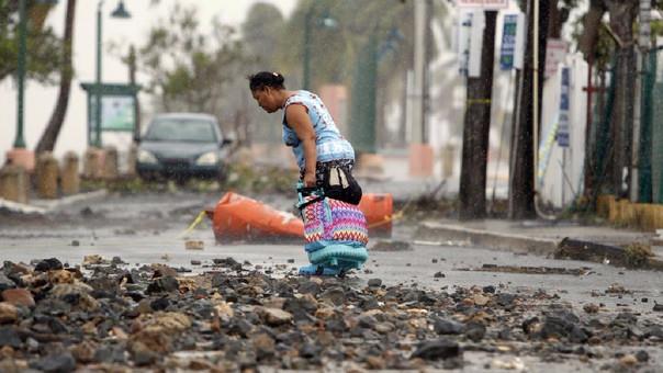 Critican austeridad y poca ayuda tras huracán en Puerto Rico