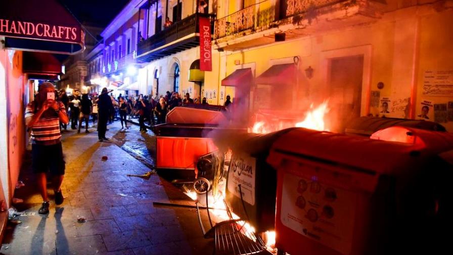 Puerto Rico encendido mientras gobernador se disculpa con persona de la que se burló por gorda