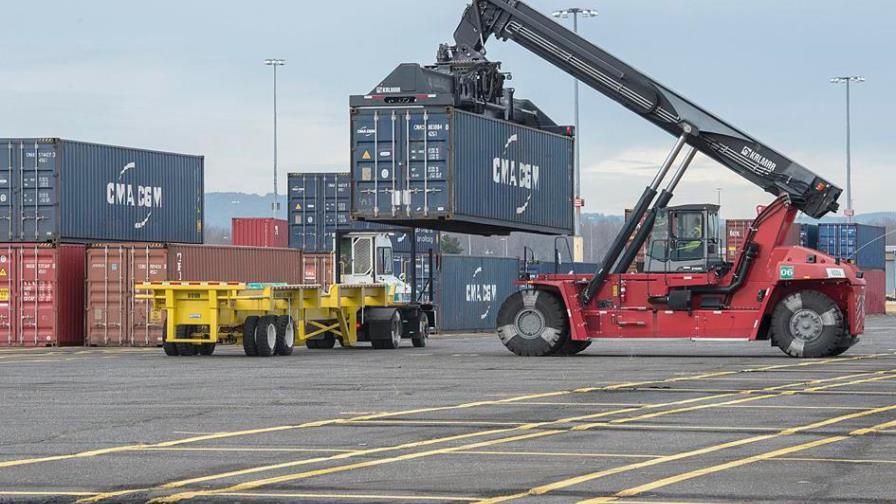 El déficit comercial de EE.UU. subió a 71,100 millones de dólares en febrero