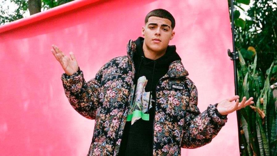 Lunay colabora con la firma de ropa Pull&Bearanza y presenta nuevo sencillo Lunay colabora con la firma de ropa Pull&Bearanza y presenta nuevo sencillo