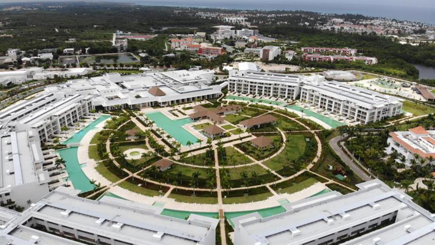 Fitch revisa a negativa la perspectiva de República Dominicana Fitch revisa a negativa la perspectiva de República Dominicana