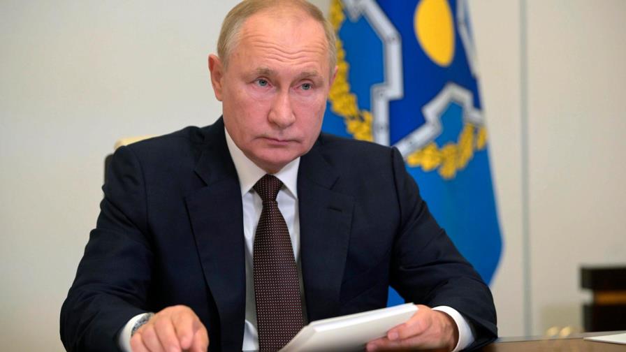 Putin aboga por cooperación médica  a nivel mundial ante amenaza cepas peligrosas de covid
