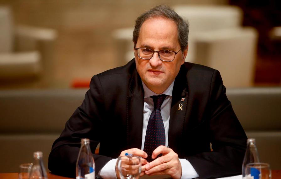 Supremo español mantiene inhabilitación como diputado del presidente catalán
