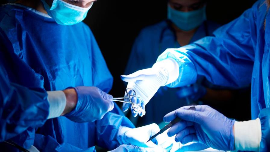 Paciente de trasplante muere después de recibir pulmones infectados con COVID-19 