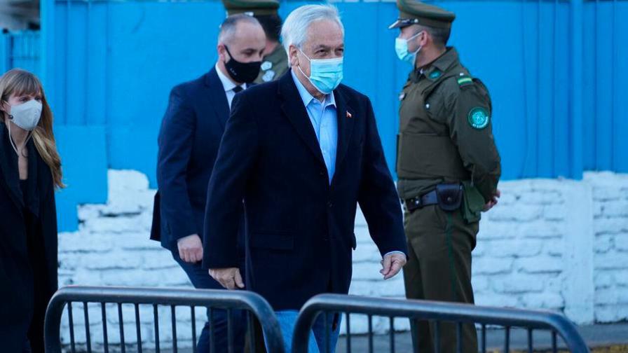 Piñera ante fiscalía por violaciones de derechos humanos en protestas