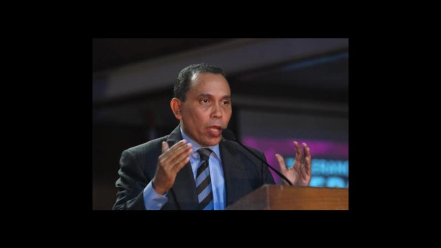 Radhamés Jiménez: “Hay vías para un acuerdo pero la Carta Magna no entra”
“Hay vías para un acuerdo pero la Carta Magna no entra”