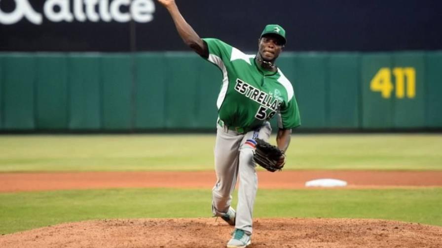 Las Estrellas vencen al Licey y empatan en primer lugar