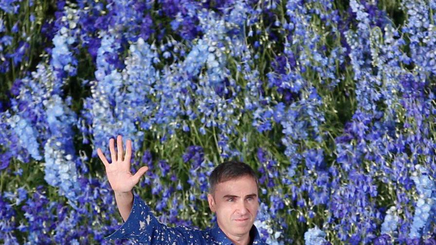 Raf Simons se une a Prada para una colaboración creativa