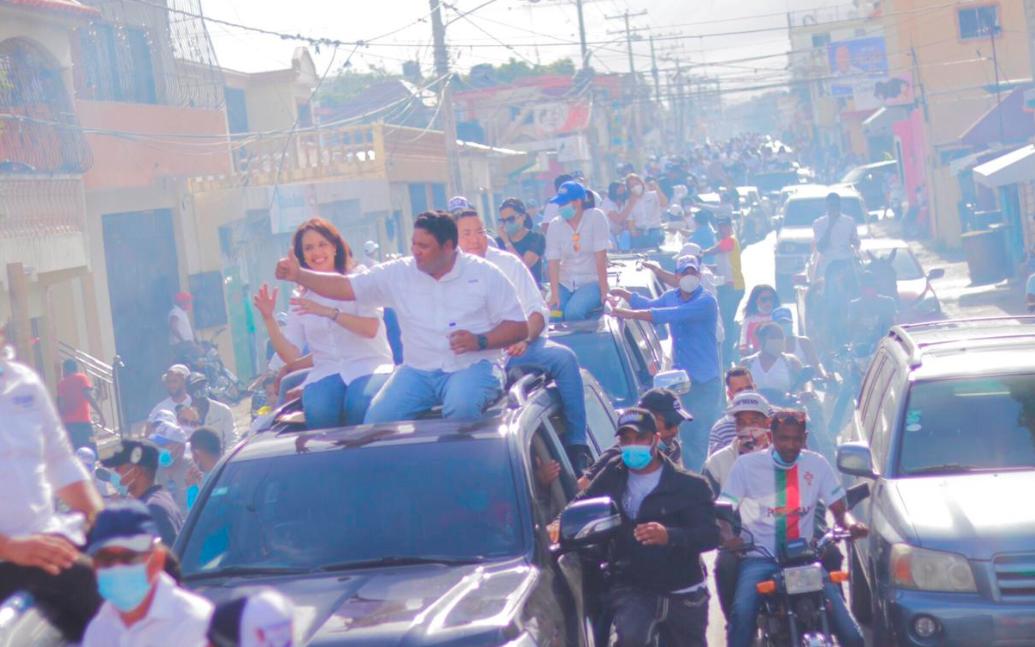 Rafael Barón Duluc, alcalde que destronó a Karina Aristy, hija de Amable Aristy Castro. 