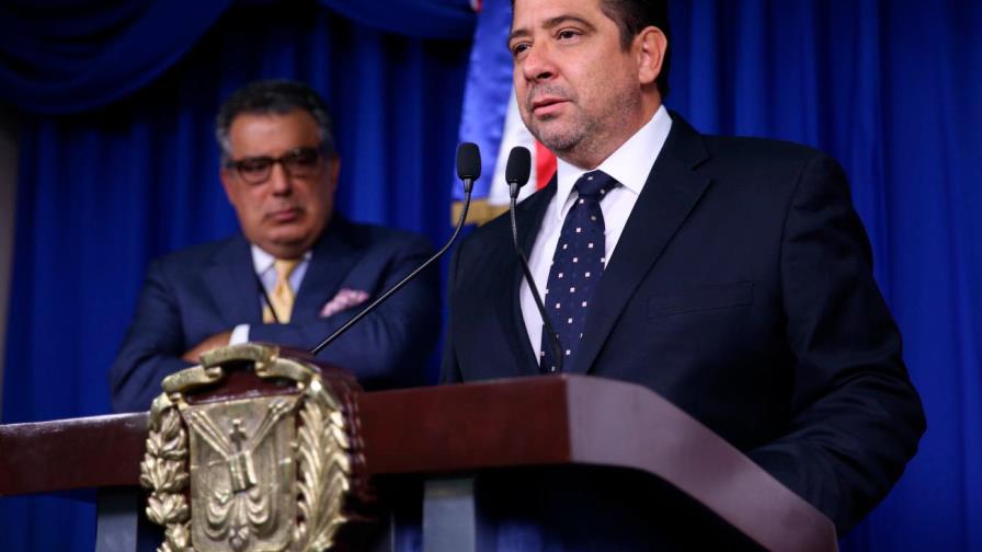 Adompretur anuncia su VIII conversatorio
Participarán los presidentes de la Asociación de Hoteles de Santo Domingo y Asociación Dominicana de Restaurantes Adompretur anuncia su VIII conversatorio
Participarán los presidentes de la Asociación de Hoteles de Santo Domingo y Asociación Dominicana de Restaurantes