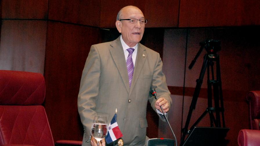 Senador Rafael Calderón se opone a propuesta de Peña Guaba