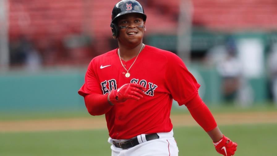 Devers carga a Boston y exige espacio con el bate