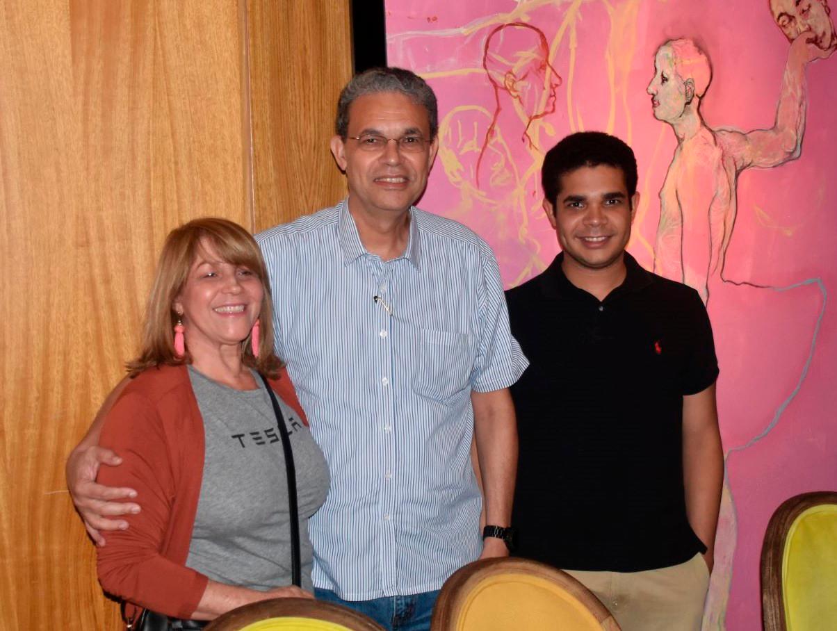 Rafael, Patricia y Luis Sepúlveda.