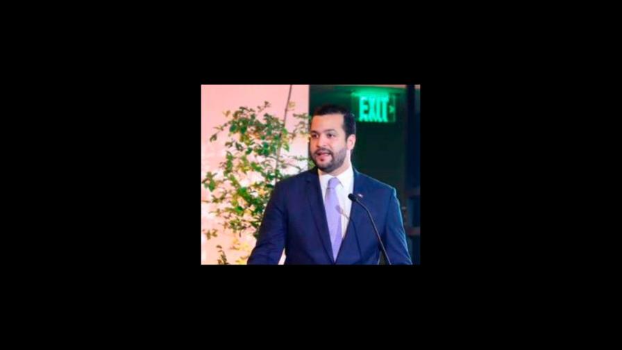 Rafael Paz promete honrar los “asuntos pendientes” a empresa que le hacía redes sociales 