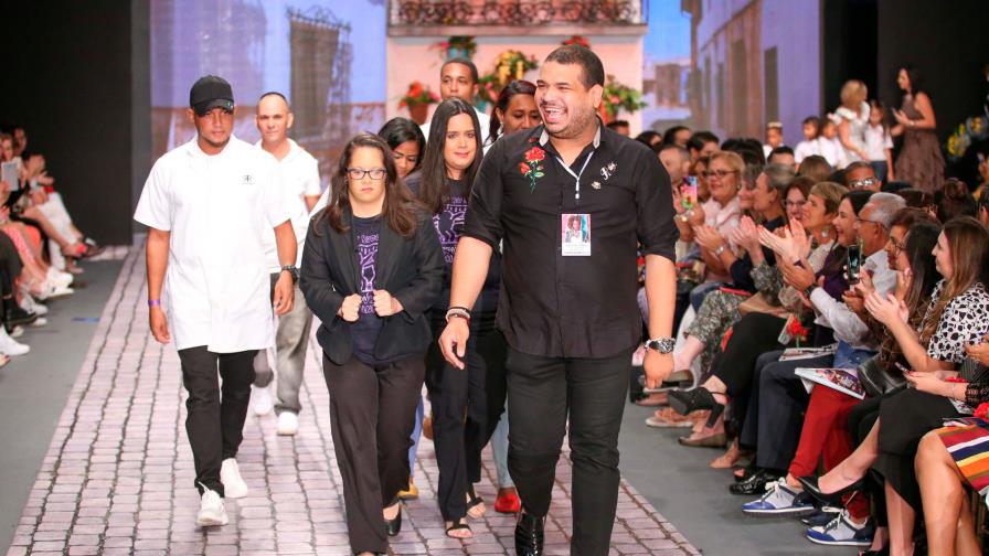 Olé para Rafael Rivero en DominicanaModa19