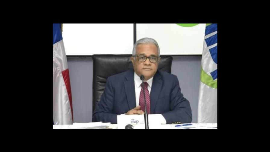 Ministro de Salud niega que médicos estén desprotegidos para atender casos de COVID-19