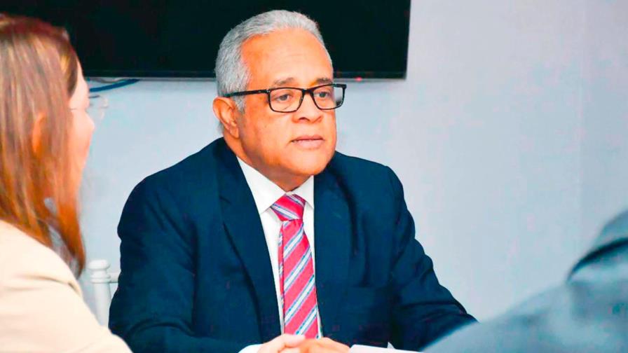 Ministro de Salud pide evitar flujos migratorios y reforzar prevención en zonas fronterizas