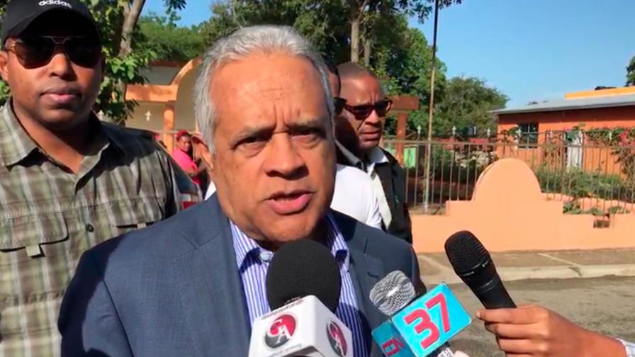 Ministro de Salud promete construcción de nuevo hospital en distrito Guatapanal