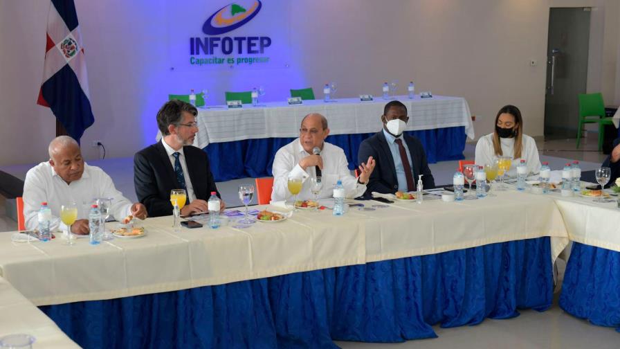 INFOTEP ofrecerá oficios y carreras del sector aeroportuario