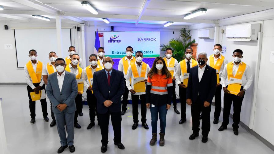 Infotep y Barrick Pueblo Viejo gradúan otros 12 técnicos en Mecánica Industrial para Minería 