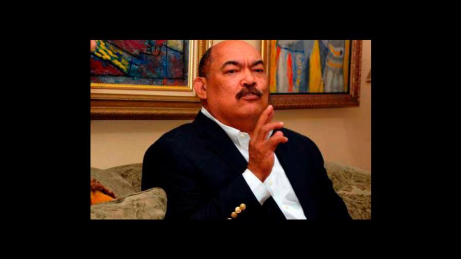 Alburquerque dice el hecho de ser fundador del PRM no le impide renunciar al cargo
