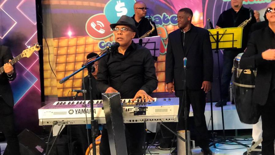 Ramón Orlando afirma estar “indignado” por críticas a artistas que han dado “gloria” al país