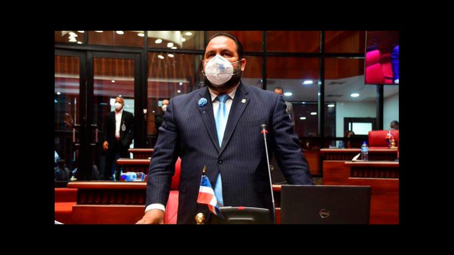 Durante sesión, 17 senadores firman un manifiesto “por la vida” Durante sesión, 17 senadores firman un manifiesto “por la vida”