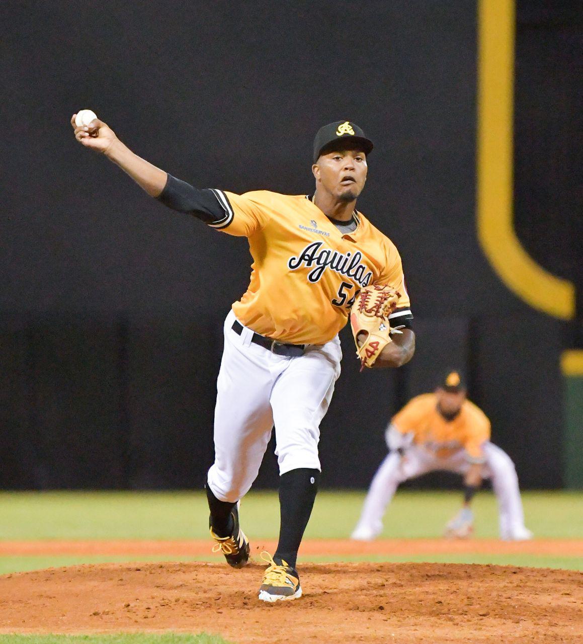 Ramón Rossó es el pitcher que anuncian las Águilas Cibaeñas para su partido del 12 de noviembre del 2021, frente a las Estrellas Orientales en la pelota invernal dominicana. (Fuente externa)