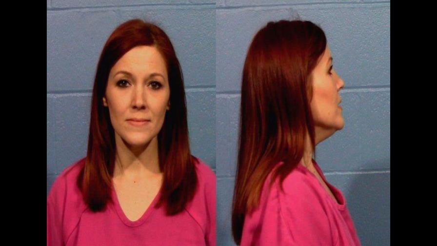 Docente enfrenta cargos por abuso sexual tras ser premiada como Maestra del Año Docente enfrenta cargos por abuso sexual tras ser premiada como Maestra del Año