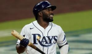 Randy Arozarena empata con Derek Jeter con 22 hits en postemporada