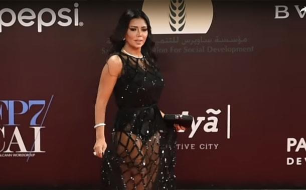 Egipto enjuiciará a actriz por mostrar sus piernas