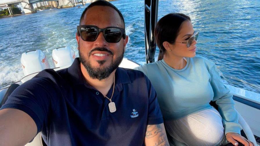 Raphy Pina presume el embarazo de Natti Natasha con las fotos más tiernas Raphy Pina presume el embarazo de Natti Natasha con las fotos más tiernas