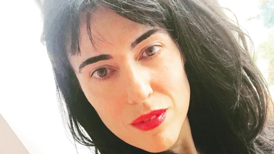 Raquel Lanseros: “Lea, no pierde usted nada por probar”