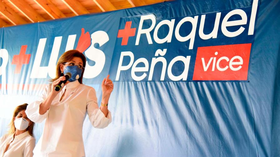 Raquel Peña recibe apoyo de empresarios de Santiago Raquel Peña recibe apoyo de empresarios de Santiago