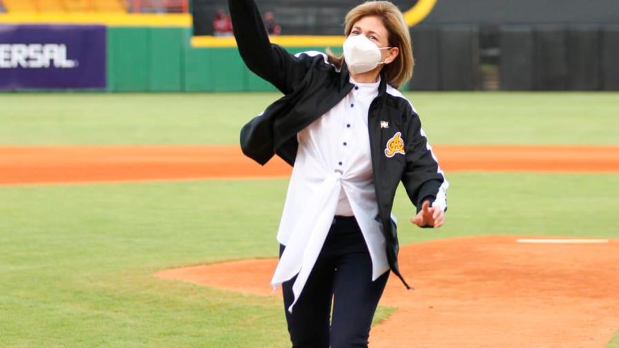 Oficial: comienza el torneo de béisbol invernal en el país