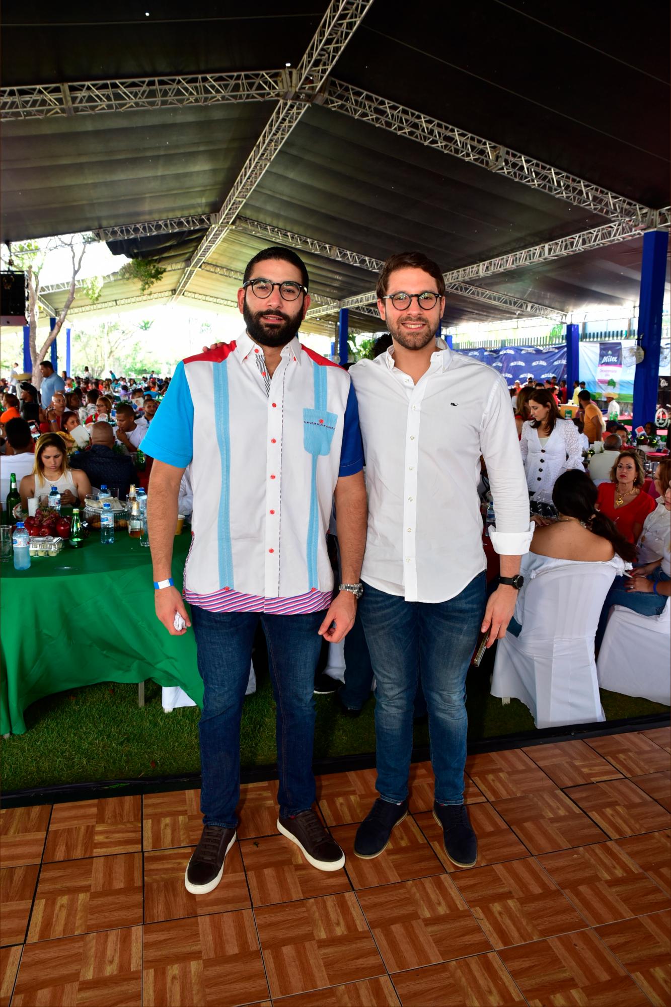 Raúl Peralta Rizik y Gabriel Peralta Rizik.
