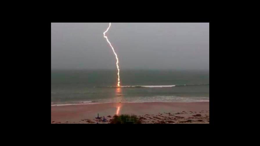 Niña muere al ser alcanzada por un rayo mientras jugaba en su casa en Nicaragua