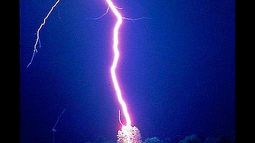 Al menos 14 muertos por un rayo en Pakistán