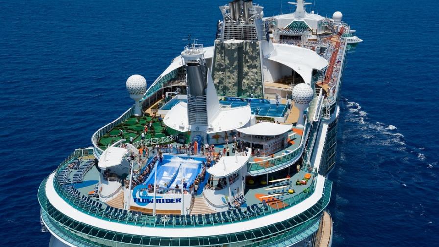 Niña de año y medio muere al caer de crucero en Puerto Rico