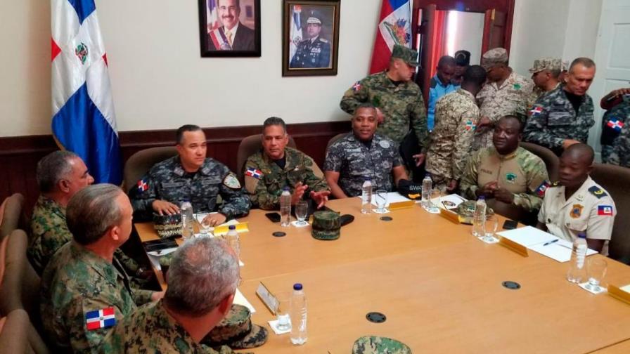 Altos mandos de RD y Haití acuerdan abordar conflictos en la frontera