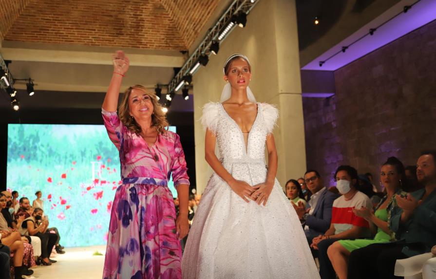 Rosita Hurtado presenta una hermosa colección de vestidos de novia en RD Fashion Week