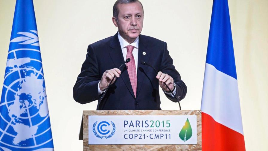 Tropas turcas van a la frontera con Siria mientras Erdogan insiste en ataque Tropas turcas van a la frontera con Siria mientras Erdogan insiste en ataque