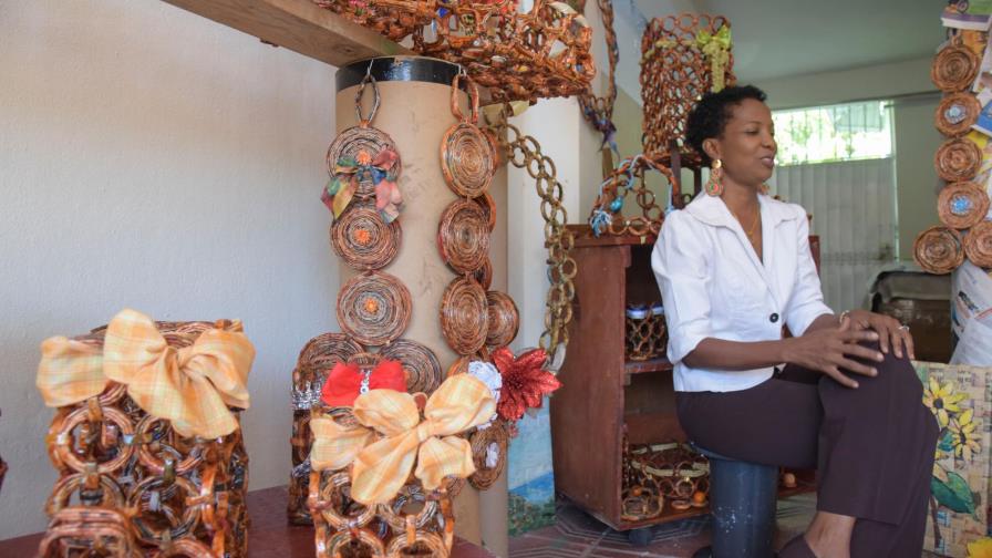 ¿Para qué leer un periódico de ayer? Conviértalo en arte