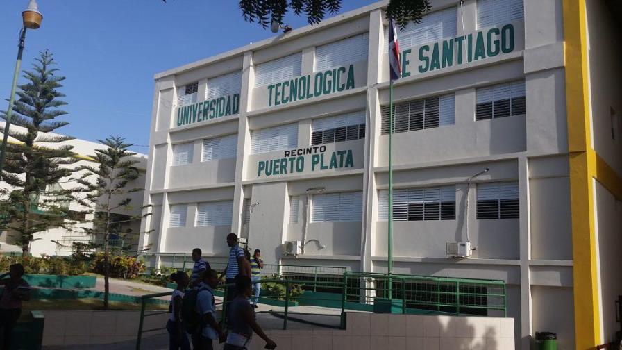 Gobierno alquila local de Utesa Puerto Plata para pacientes con COVID-19 Gobierno alquila local de Utesa Puerto Plata para pacientes con COVID-19