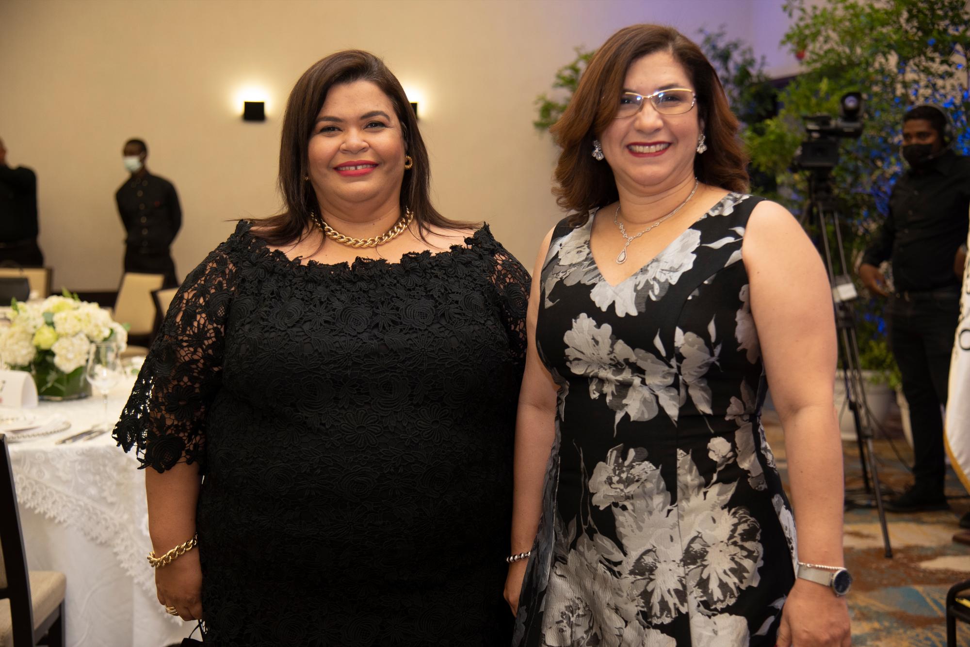 Carmen Tulia Tejada e Himilce Tejada. 